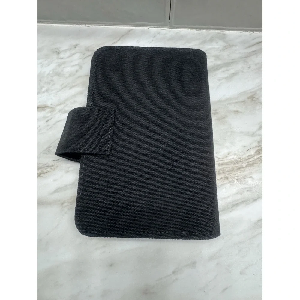 Arbonne black make
